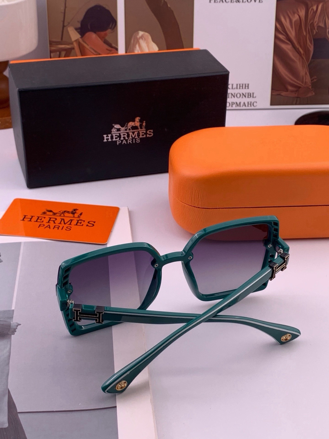 新款 爱马仕女士偏光太阳镜🕶️ 宝丽来高清镜片🎉高品质TR-90镜框 时尚百搭！ 型号：H1992