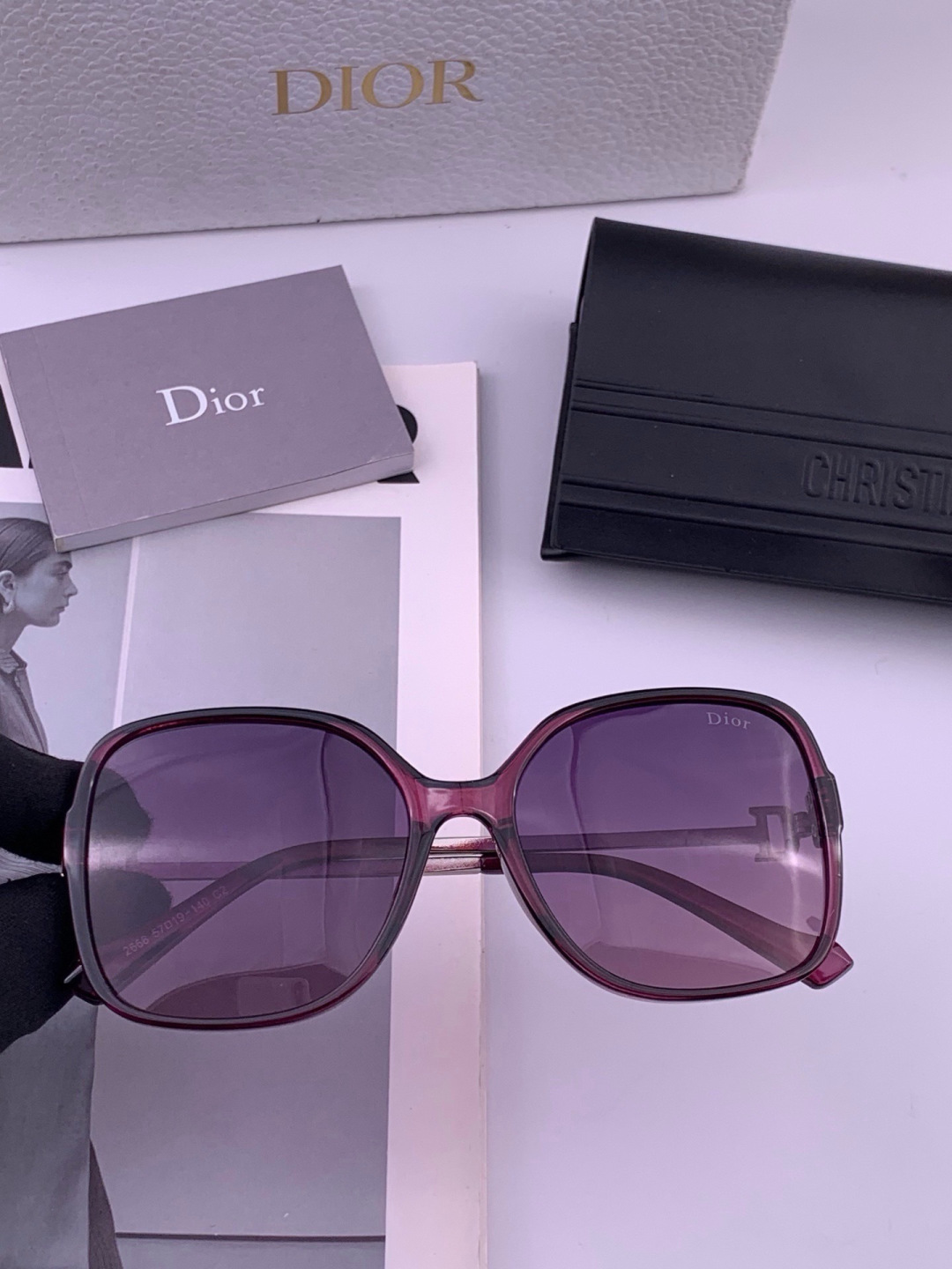 【DIOR】迪奥偏光太阳镜 时尚造型 开车驾驶镜时尚墨镜🌸世界顶级奢华品牌，品质保证！😍😍经典款, 明星热爱!💥💥有史以