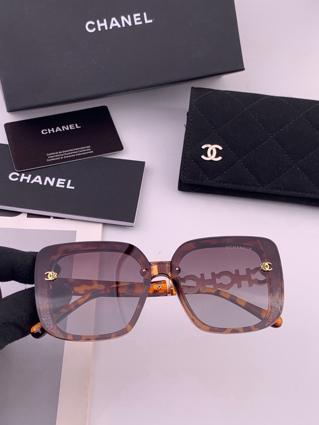 【CHANEL】香奈儿 新款潮流爆款 时尚圆框太阳镜 佩戴舒适 网红潮款墨镜  女士高清加厚偏光太阳镜🕶️ 🎉高品质TR