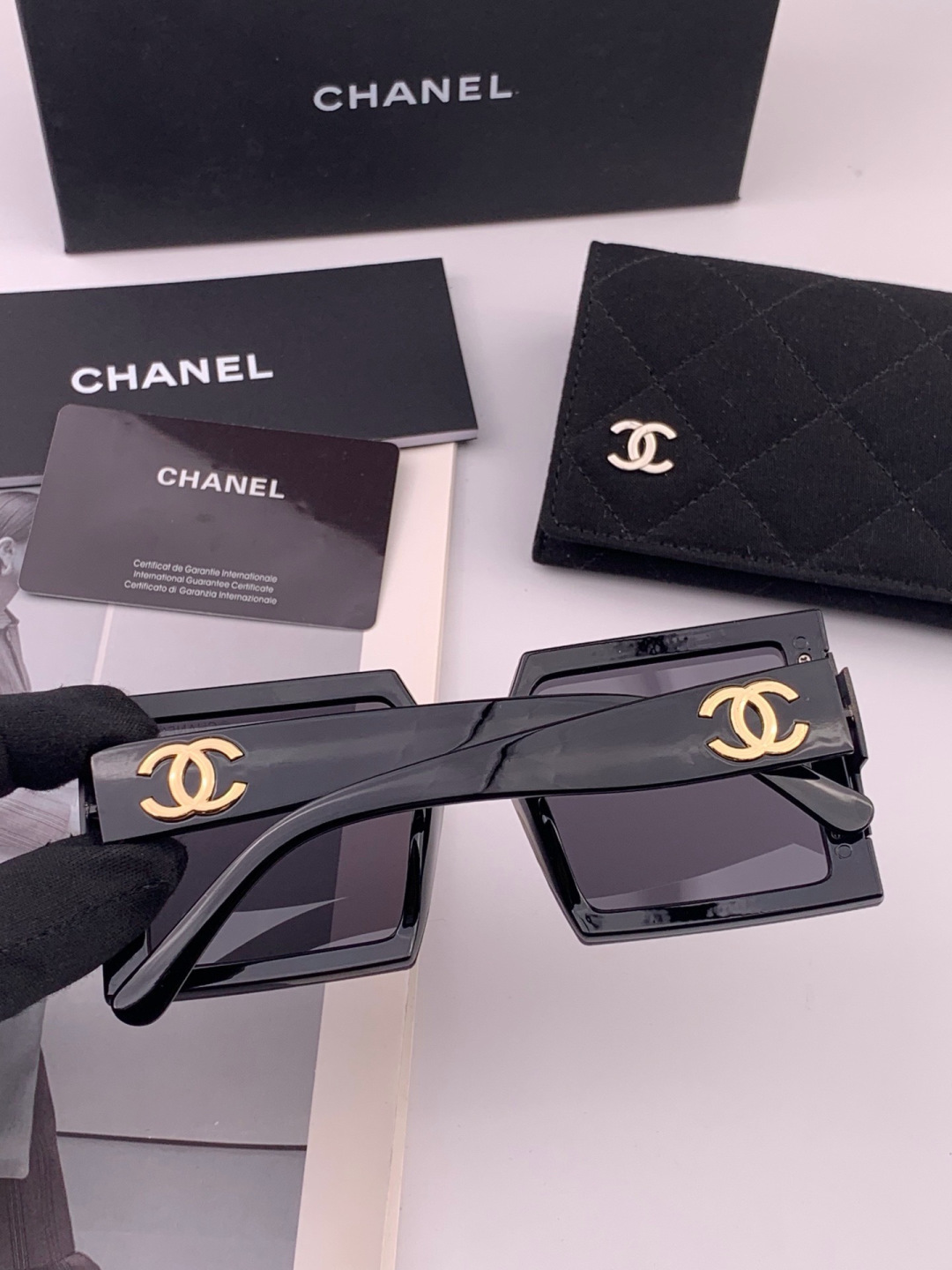 【CHANEL】香奈儿 新款潮流爆款 时尚方框太阳镜 佩戴舒适 网红潮款墨镜  女士高清加厚偏光太阳镜🕶️ 🎉高品质TR