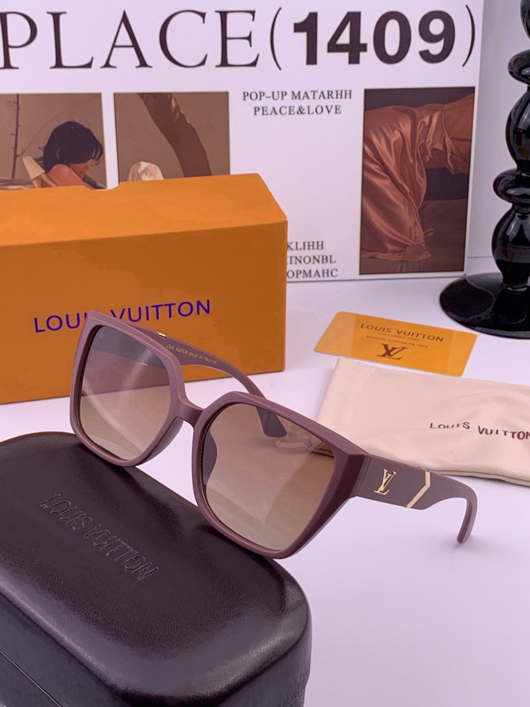 🔺LV🔻早春新款，众多明星同款[色]LV‼️‼️新款大框墨镜 ，🌈🌈宝丽来超清太阳镜🔝🔝型号：L77004