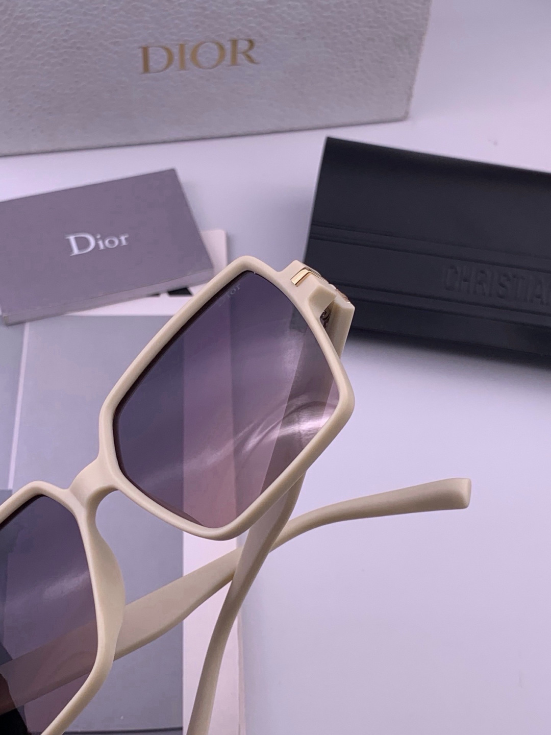 🔺 【DIOR】开春新款 潮流爆款 时尚方框偏光太阳镜 高品质 佩戴舒适 网红潮款墨镜 女士高清加厚偏光太阳镜🕶️ 🎉高