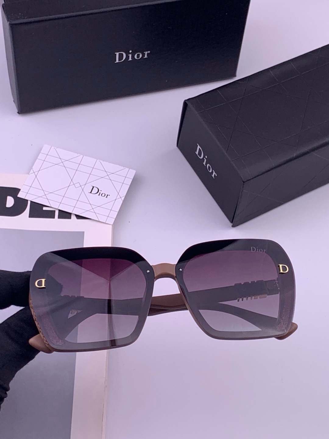 🔺 【DIOR-迪奥】 开春新款 潮流爆款 时尚方框偏光太阳镜 高品质 佩戴舒适 网红潮款墨镜 女士高清偏光太阳镜🕶️ 