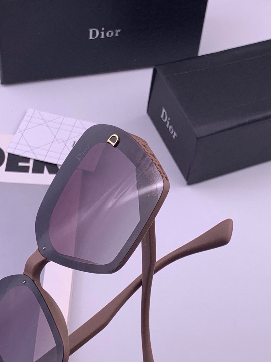 🔺 【DIOR-迪奥】 开春新款 潮流爆款 时尚方框偏光太阳镜 高品质 佩戴舒适 网红潮款墨镜 女士高清偏光太阳镜🕶️ 