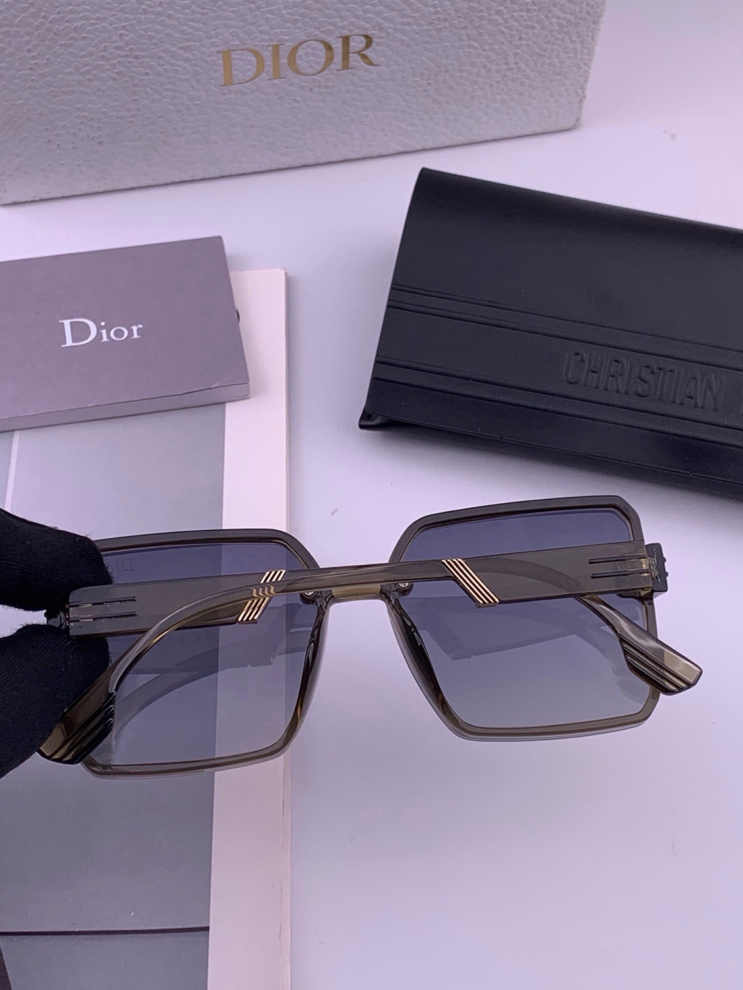 🔺 【DIOR-迪奥】开春新款 潮流爆款 时尚方框偏光太阳镜 高品质 佩戴舒适 网红潮款墨镜 女士高清偏光太阳镜🕶️ 🎉