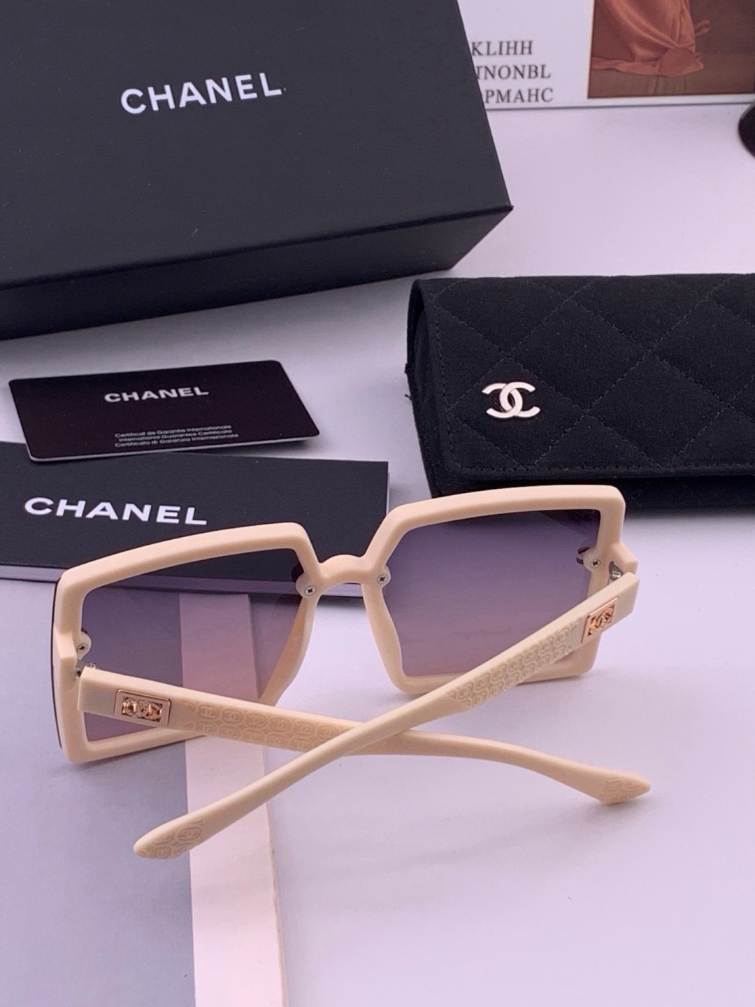 【CHANEL】香奈儿 新款潮流爆款 时尚方框太阳镜 佩戴舒适 网红潮款墨镜  女士高清加厚偏光太阳镜🕶️ 🎉高品质TR