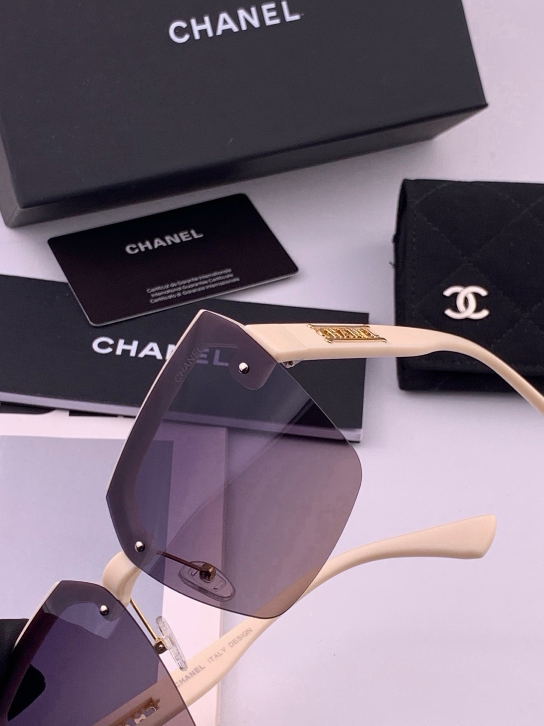 【CHANEL】香奈儿 新款潮流爆款 时尚方框太阳镜 佩戴舒适 网红潮款墨镜  女士高清加厚偏光太阳镜🕶️ 🎉高品质TR