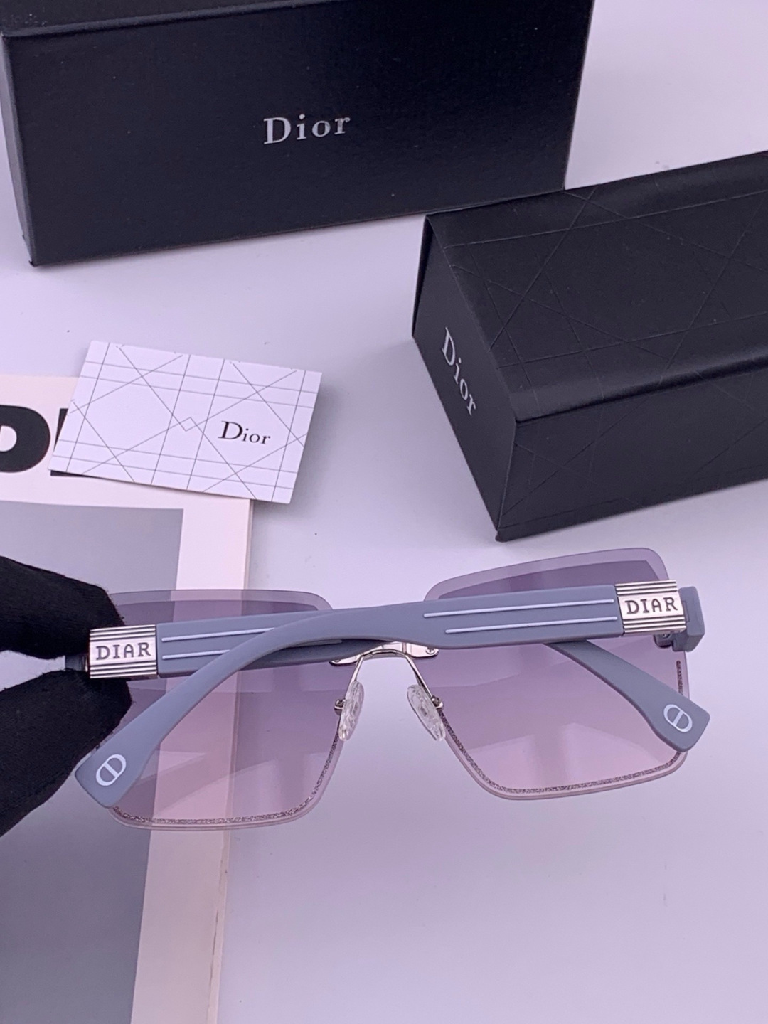 🔺 【DIOR-迪奥】开春新款 潮流爆款 时尚方框太阳镜 高品质 佩戴舒适 网红潮款墨镜 型号：D7771