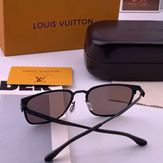 ♦️LV 新款男女情侣款太阳镜多边形墨镜iP电镀永不褪色 超轻超有弹性整幅眼镜无螺丝重要的是压不坏 高清镜片、精湛的工艺 ♦️LV 新款男女情侣款太阳镜多边形墨镜iP电镀永不褪色 超轻超有弹性整幅眼镜无螺丝重要的是压不坏 高清镜片、精湛的工艺