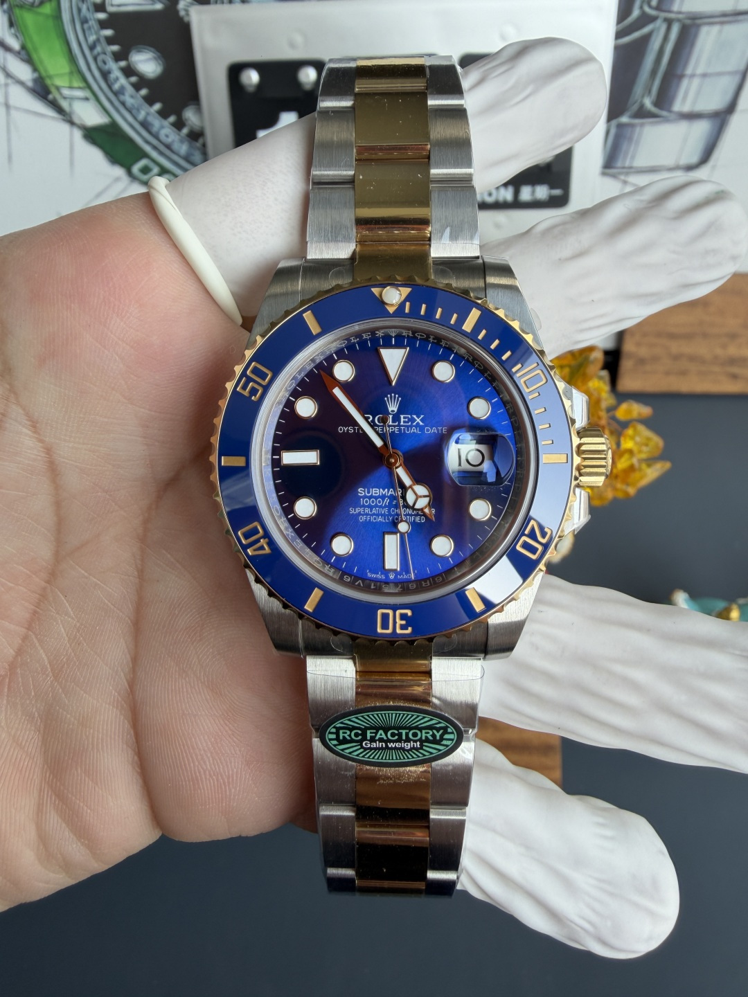 NO:755105,RC counterweight 41 gold and blue water ghosts, weighing about 176 grams.19860909RC配重41间金蓝水鬼,重量176克左右,,Watch