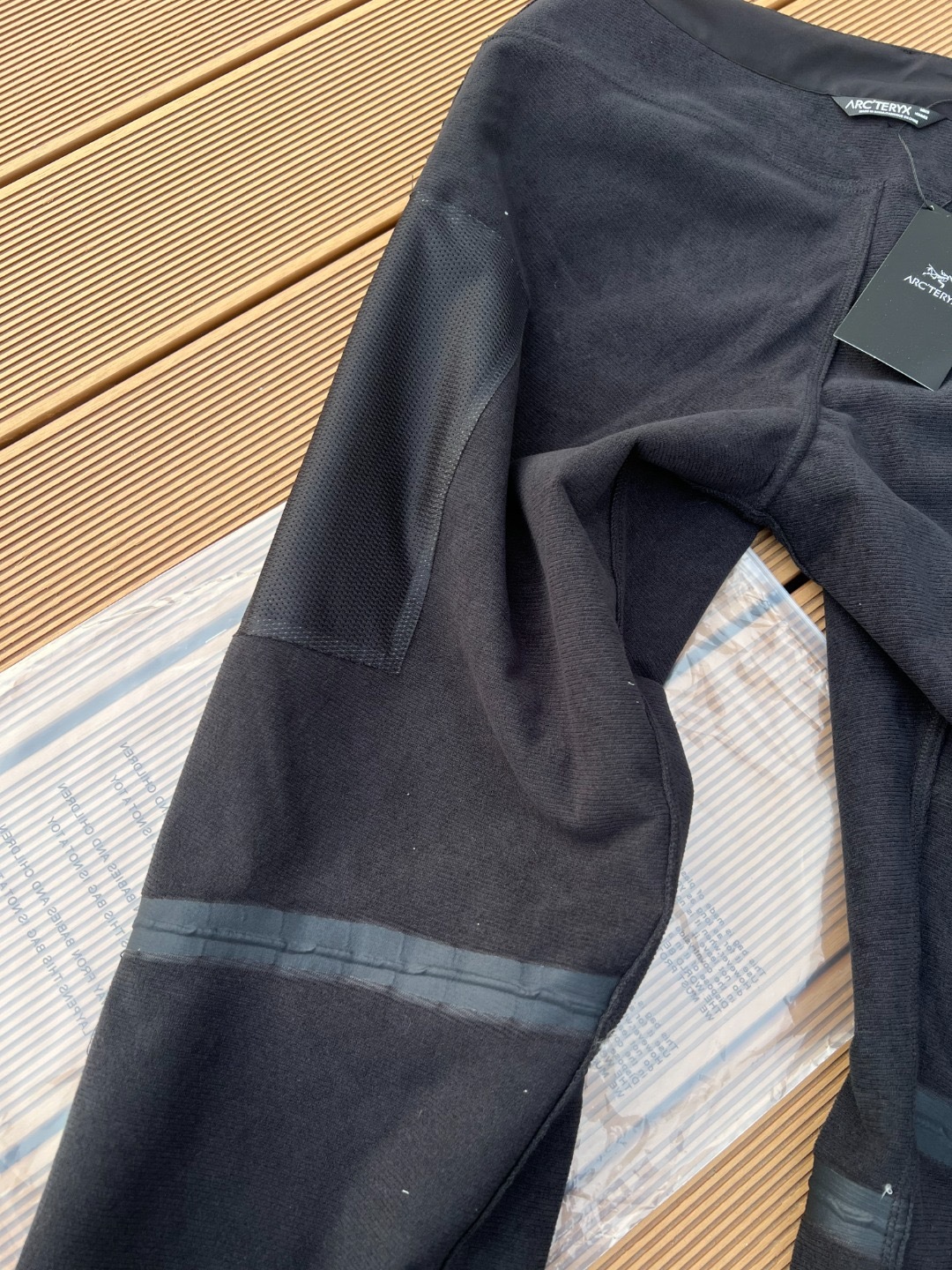 加绒款！鸟家creston sv pant软壳长裤 sv长裤男女同款
四面弹面料，膝盖处立体剪裁，活动自如

修身裁剪拼接设计 防泼水防风满足户外极限运动性能支撑；日常上班通勤以及户外徒步都可以穿它!!

尺码 l xl xxl 3xl

L臀围106大腿围57裤长102  推荐100-120  

XL臀围110大腿围59裤长104推荐120-140斤左右

XXL臀围114大腿围61裤长106推荐140-160斤左右

3XL臀围118大腿围63裤长108推荐160-180斤左右