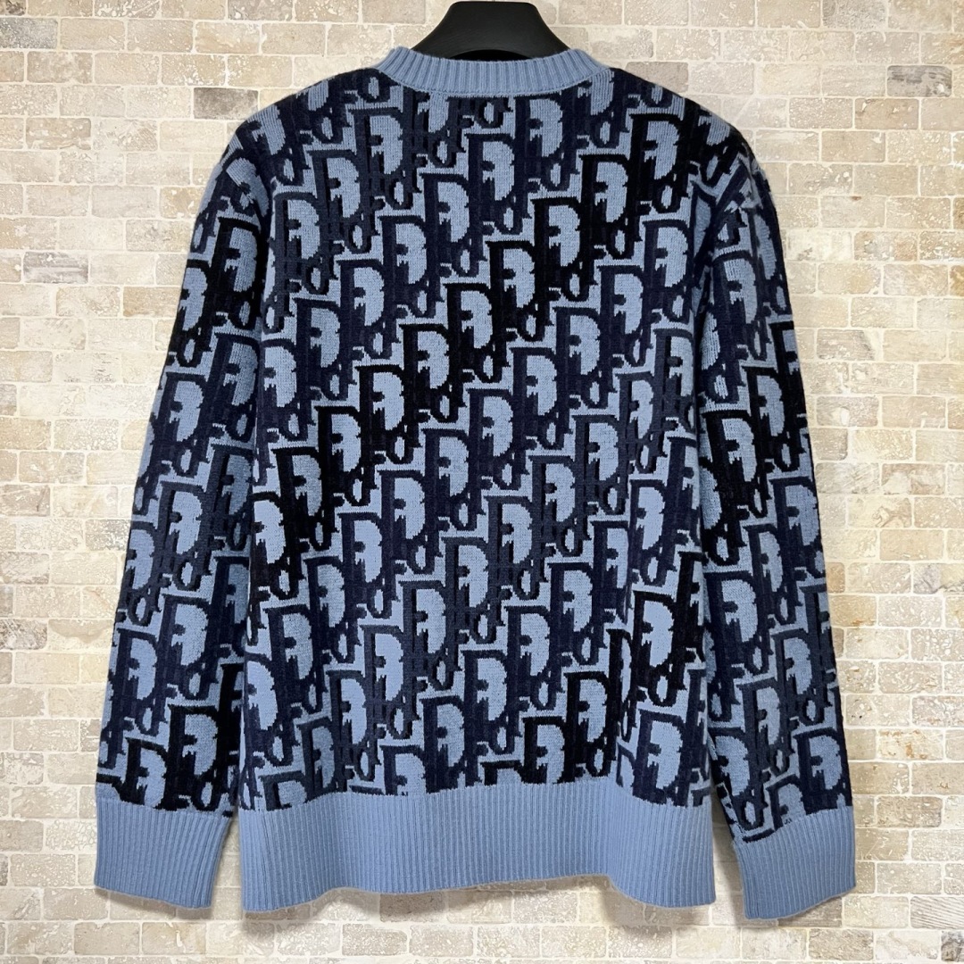 310💰
DIOR毛衣满身提花羊毛混纺针织毛衣
双色 XS-L宽松版型 男女同款