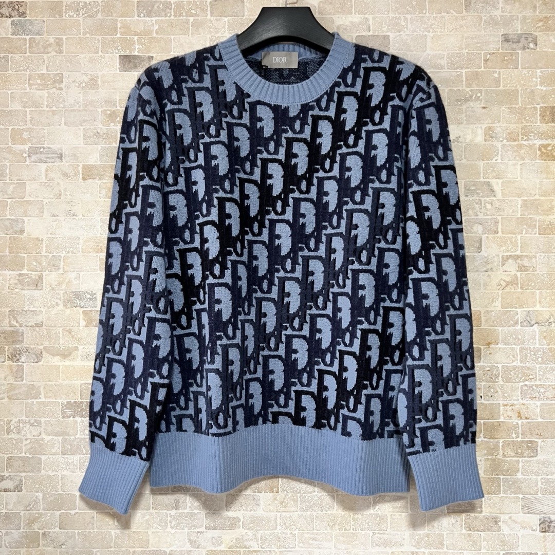 310💰
DIOR毛衣满身提花羊毛混纺针织毛衣
双色 XS-L宽松版型 男女同款