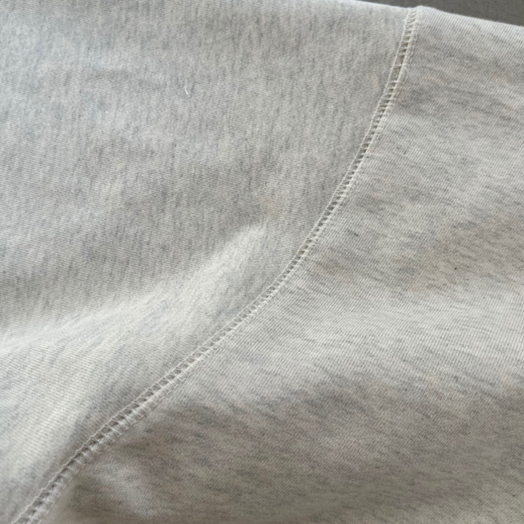 209💰（编号0031）
Saint Michael耶稣涂鸦泥染破坏复古做旧Vintage重磅高街抓绒圆领卫衣 男女同款

重磅抓绒水洗做旧破坏，纯手工手绘涂鸦+高端数码直喷印花，全三针五线包边工艺，潮咖男女上身帅爆了！定织定染原版450g抓绒面料， 搭配配套同色纯棉螺纹，上身舒适保暖有型，高级感十足！需要注意的是zp衣服底色市面上是对不到的，独家定织定染杏色混纱黑色（非市面纯杏色），再多次石磨水洗做旧工艺，领口袖口下摆衣身多处人工磨破，全副师傅手工手绘直喷印花，整件衣服工艺繁杂耗时费力，所有工艺里手工成本永远是最贵的，出货相当慢，现货把握住，经典的美式精工立体裁剪，重工三针五线全包边拼接工艺，宽松版型，百搭任何身材，小哥哥小姐姐日常出街搭配，非常好看的一款
Size: S  MＬXL
            肩宽      胸围      衣长
   S        58         122        71
   M       60         126        73
   L        62         130        75
  XL      64         134        77