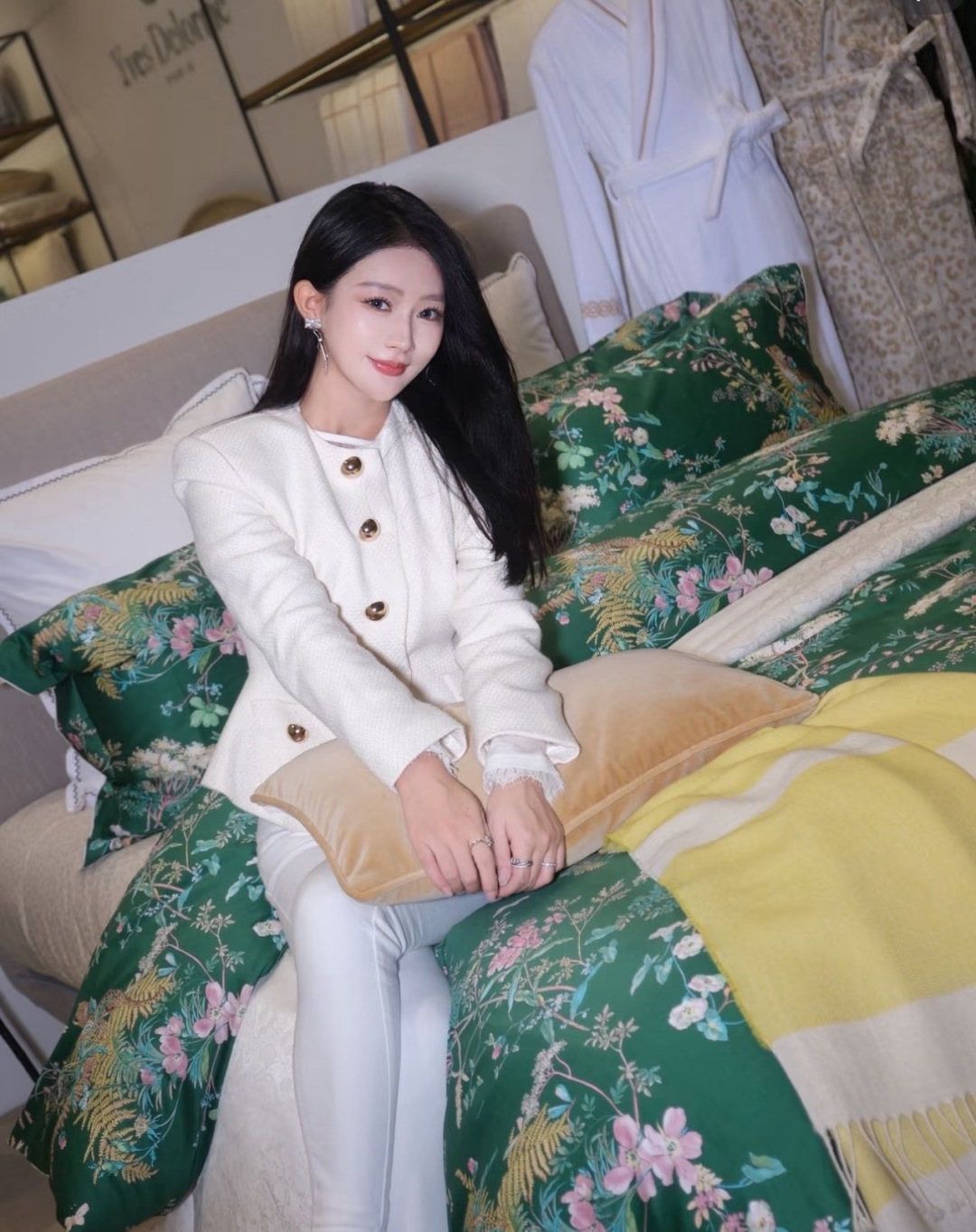 ️ The Yves Delorme vintage green four piece set has finally been 3