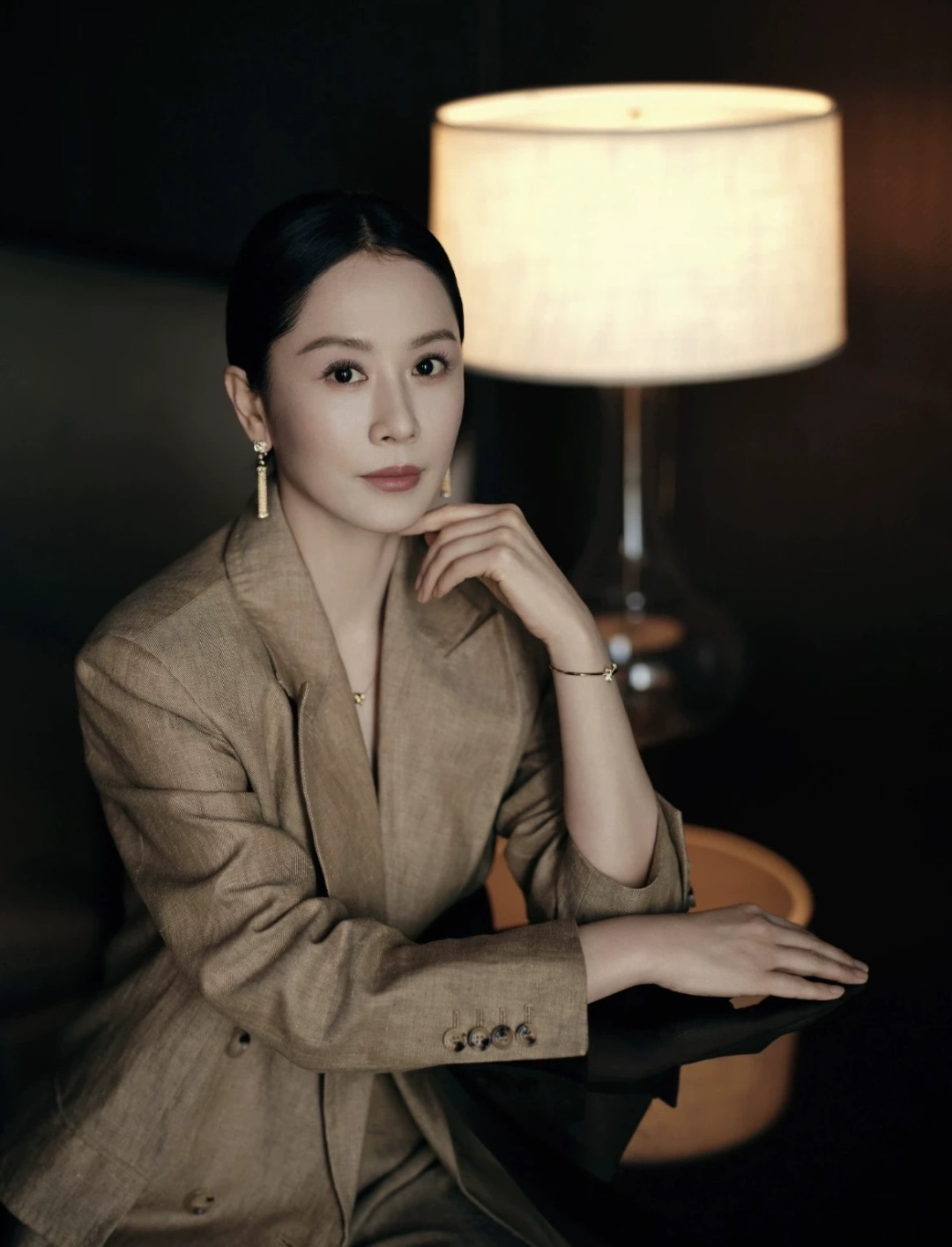 “High-End Quality Women’s Business Style Clothes Set with Packaging – Custom Order Available” - 图片 9