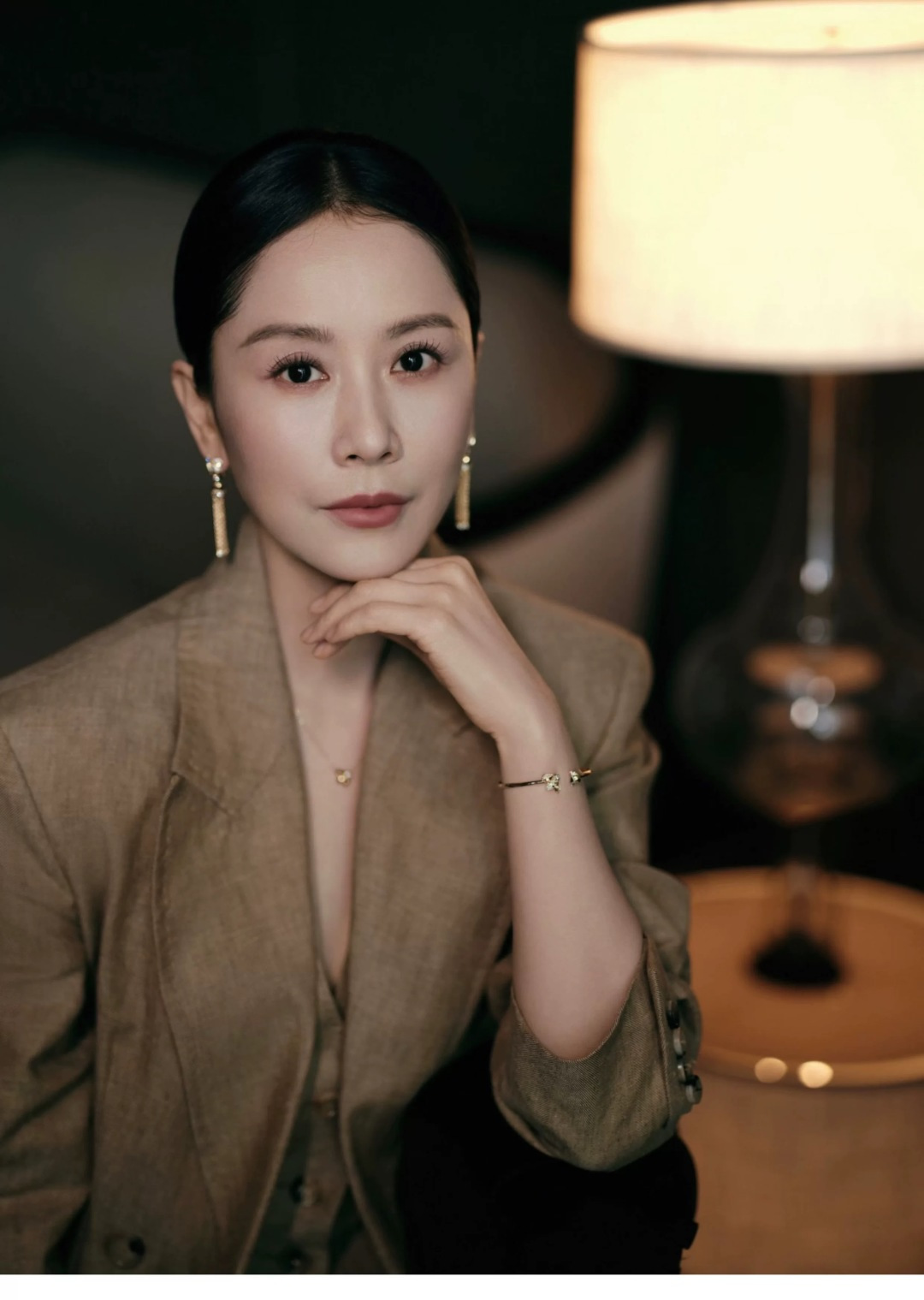 “High-End Quality Women’s Business Style Clothes Set with Packaging – Custom Order Available” - 图片 8