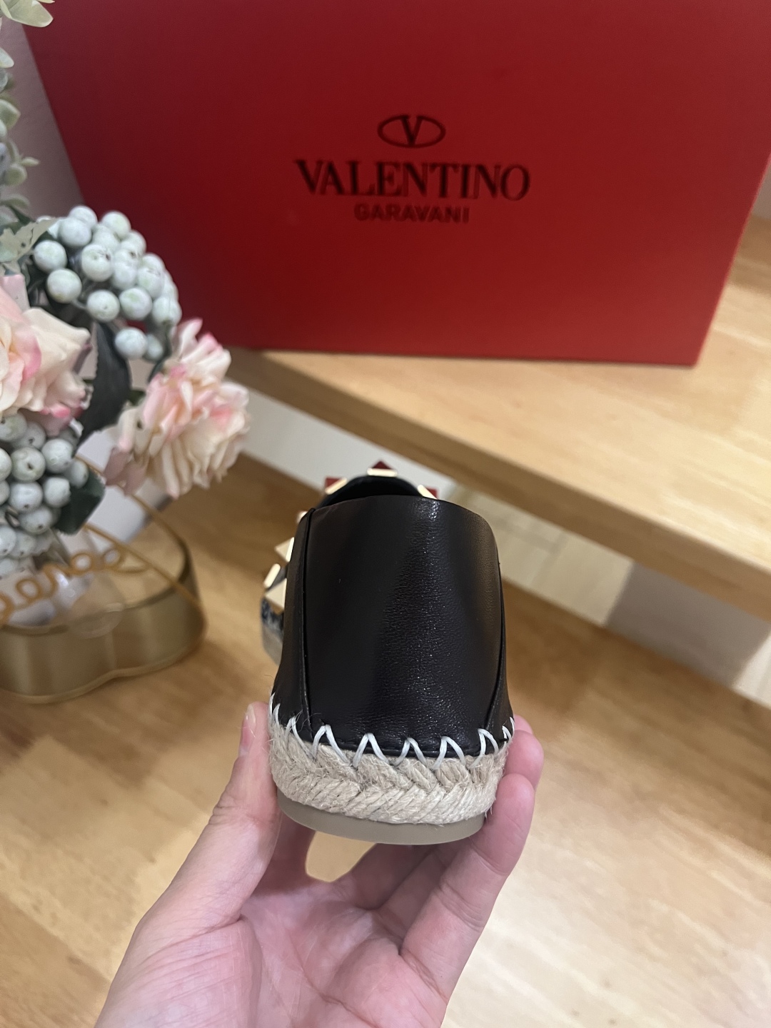 Valentino Garavani Embroidered VLogo Leather Espadrille Flats 10 cmp i1738981724938 8566 0 8