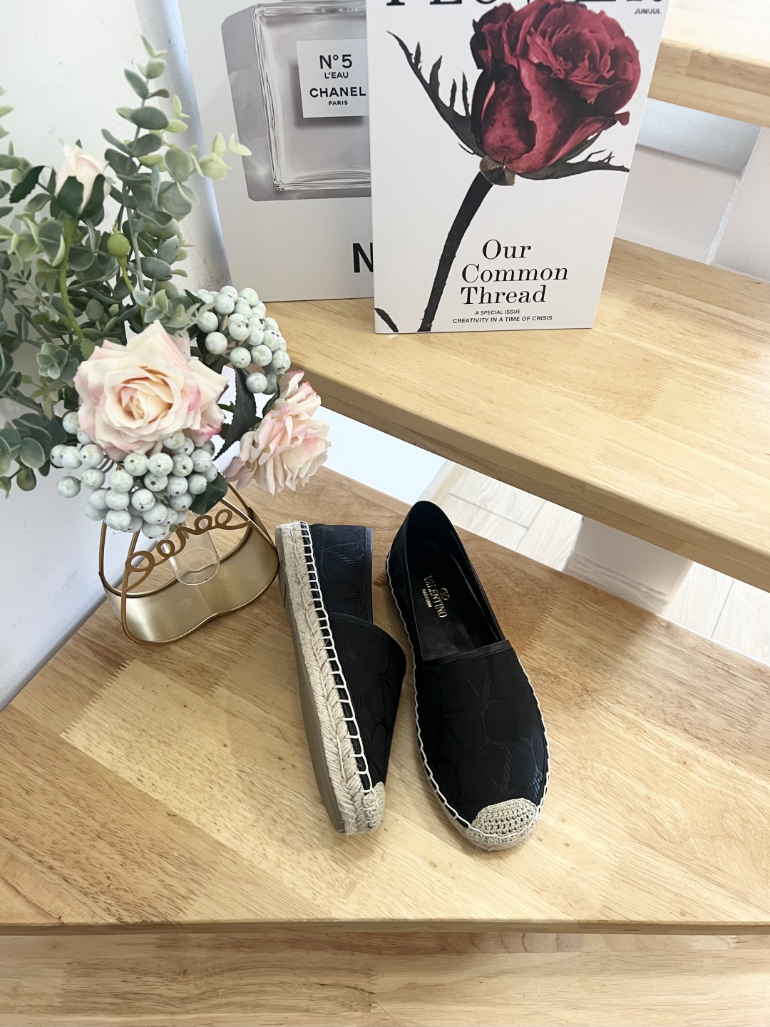 Valentino Garavani Raffia Espadrilles - Classic Style for Women 7 cmp i1739858704690 7241 0 4