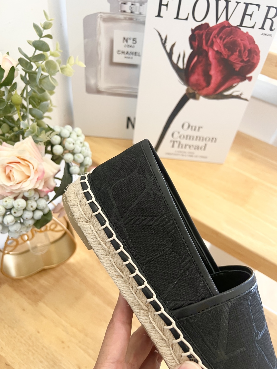 Valentino Garavani Raffia Espadrilles - Classic Style for Women 9 cmp i1739858713458 8586 0 7