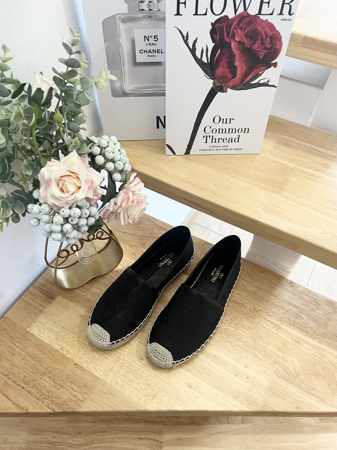 Valentino Garavani Raffia Espadrilles - Classic Style for Women 5 cmp i1739858713474 6437 0 2
