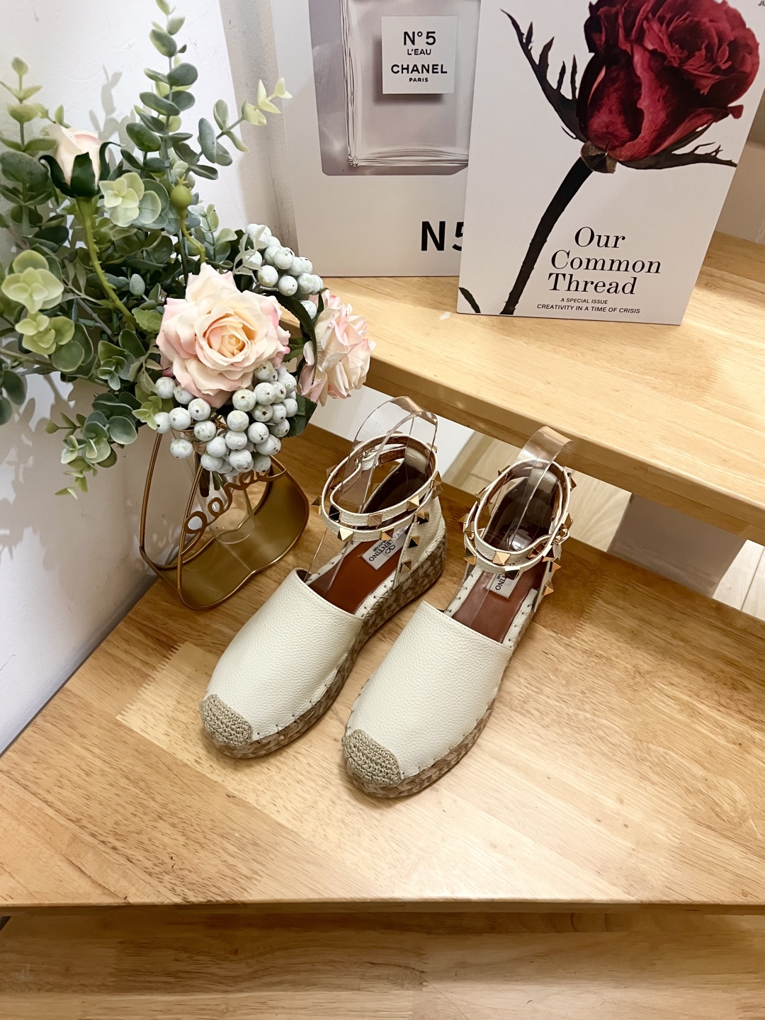 Valentino Garavani Espadrille Wedge Sandals with Studs 7 cmp i1739868258753 2604 0 5