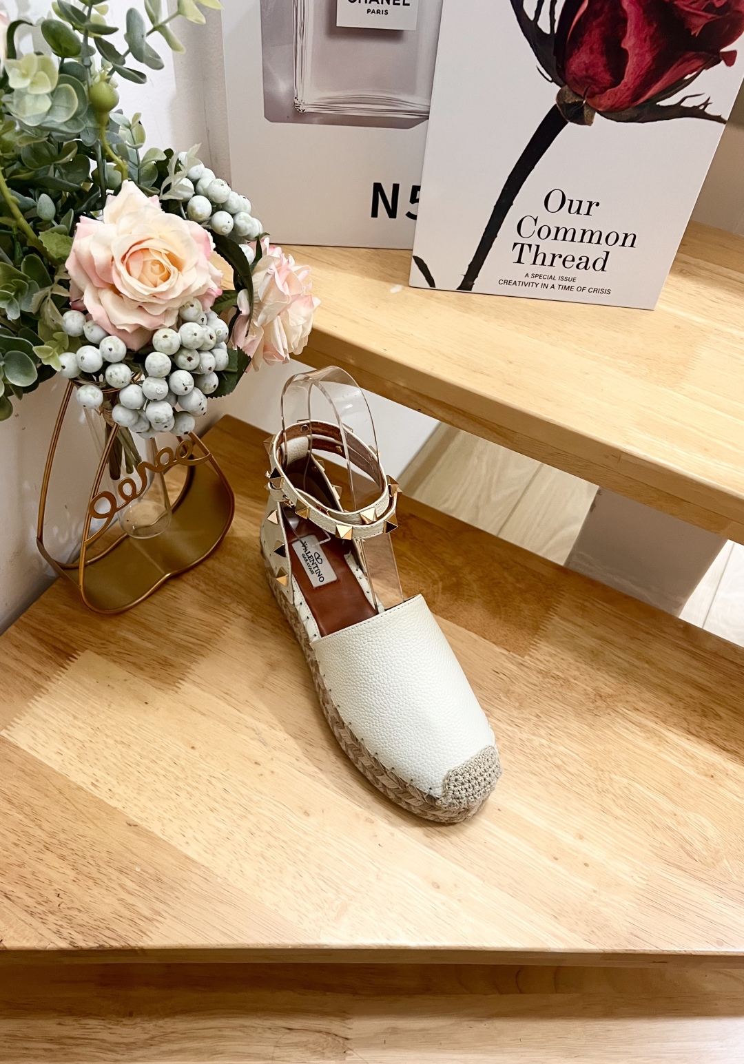 Valentino Garavani Espadrille Wedge Sandals with Studs 8 cmp i1739868270883 3376 0 6