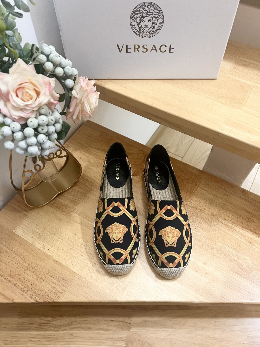 NO:228724,Women's style: Brand: Versace VERSACE Style: Women's Upper: Fabric Sole: Rubber; Inner: Leather Heel height is about 2.0cm Size 36-45, Fisherman's shoes, versace, versace, espadrilles19860909女款男款: 品牌:范思哲VERSACE 款式:女士 鞋面:织物 鞋底:橡胶 ;内里:皮革 跟高约2.0cm 码数36-45,渔夫鞋,versace,versace,espadrilles,Women's Shoes