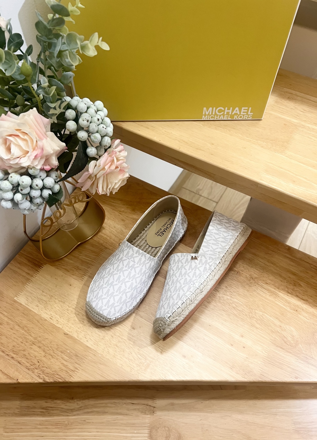 Michael Kors Kendrick Vanilla White Logo Print Espadrille Flats - Size 36-41 6 cmp i1741797275588 8739 0 3
