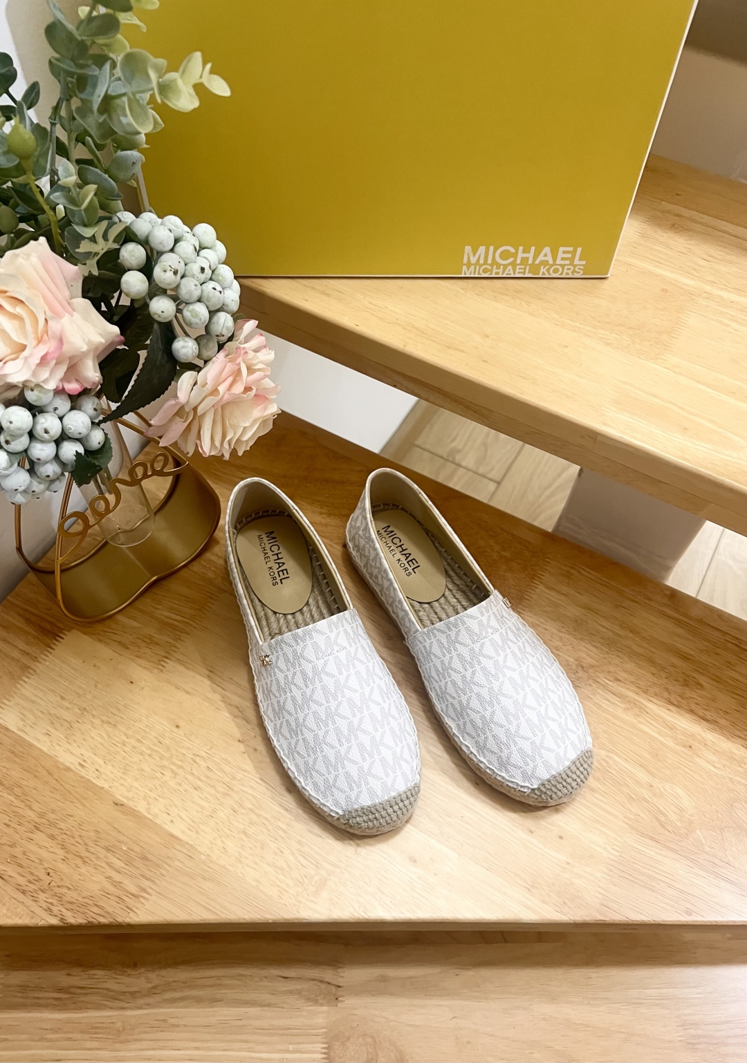 Michael Kors Kendrick Vanilla White Logo Print Espadrille Flats - Size 36-41 4 cmp i1741797476780 8274 0 1