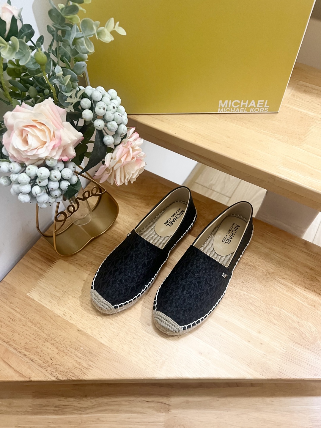 Michael Kors Kendrick Flat Espadrille Loafers - Comfortable & Stylish 5 cmp i1741797476781 2770 0 2