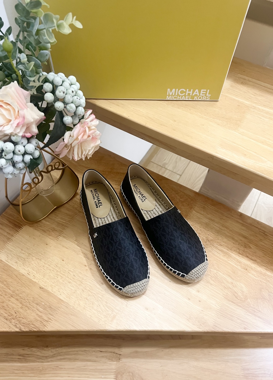 Michael Kors Kendrick Flat Espadrille Loafers - Comfortable & Stylish 4 cmp i1741797476781 4530 0 1