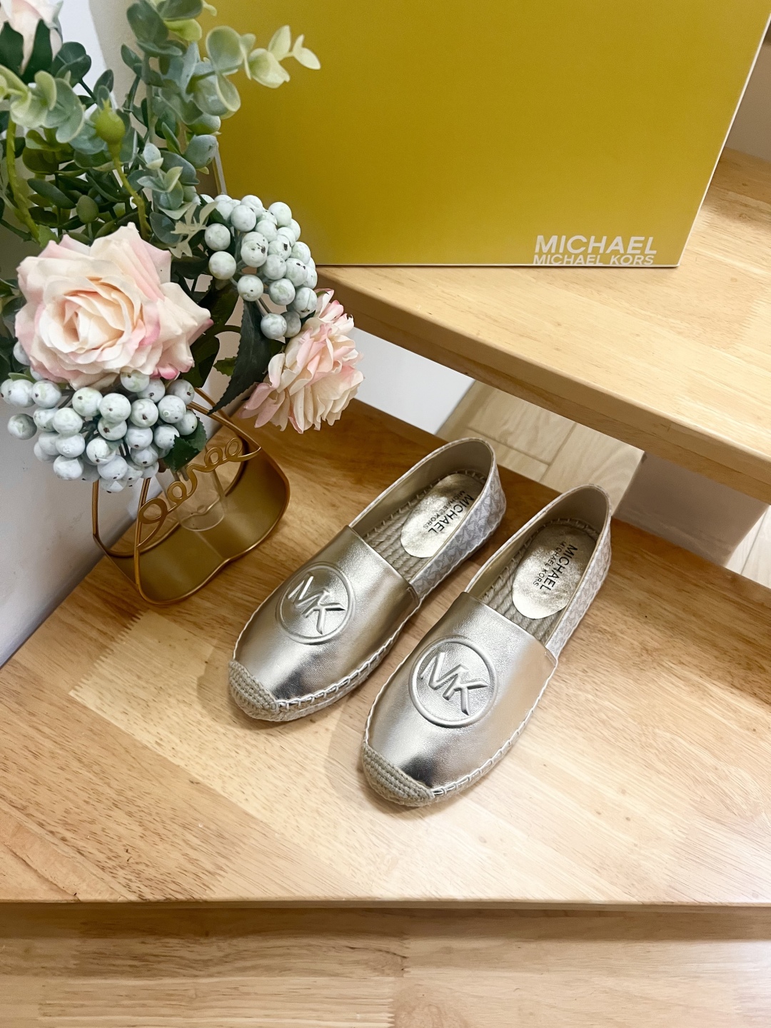 Michael Kors Kendrick Vanilla White Logo Espadrille Flat Shoes 5 cmp i1741797484115 6018 0 2