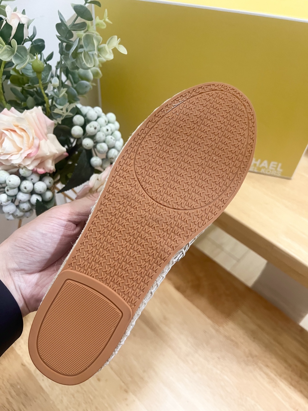 Michael Kors Kendrick Vanilla White Logo Espadrille Flat Shoes 10 cmp i1741797503142 2016 0 8