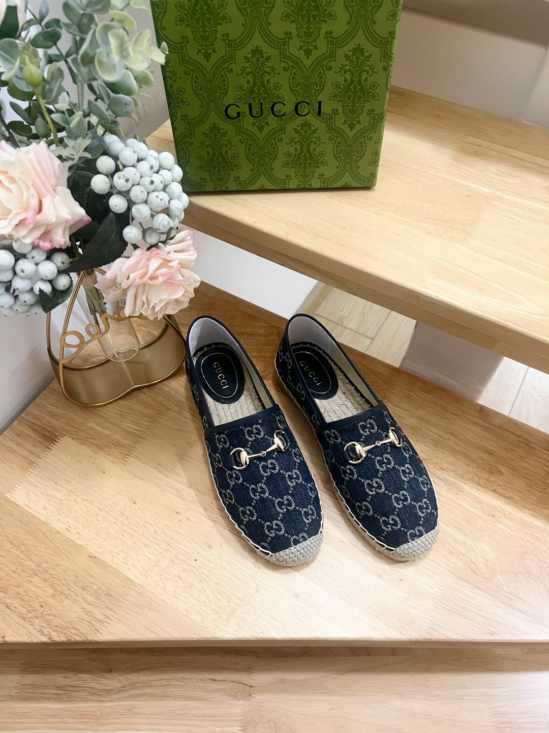 Gucci Women Shoes