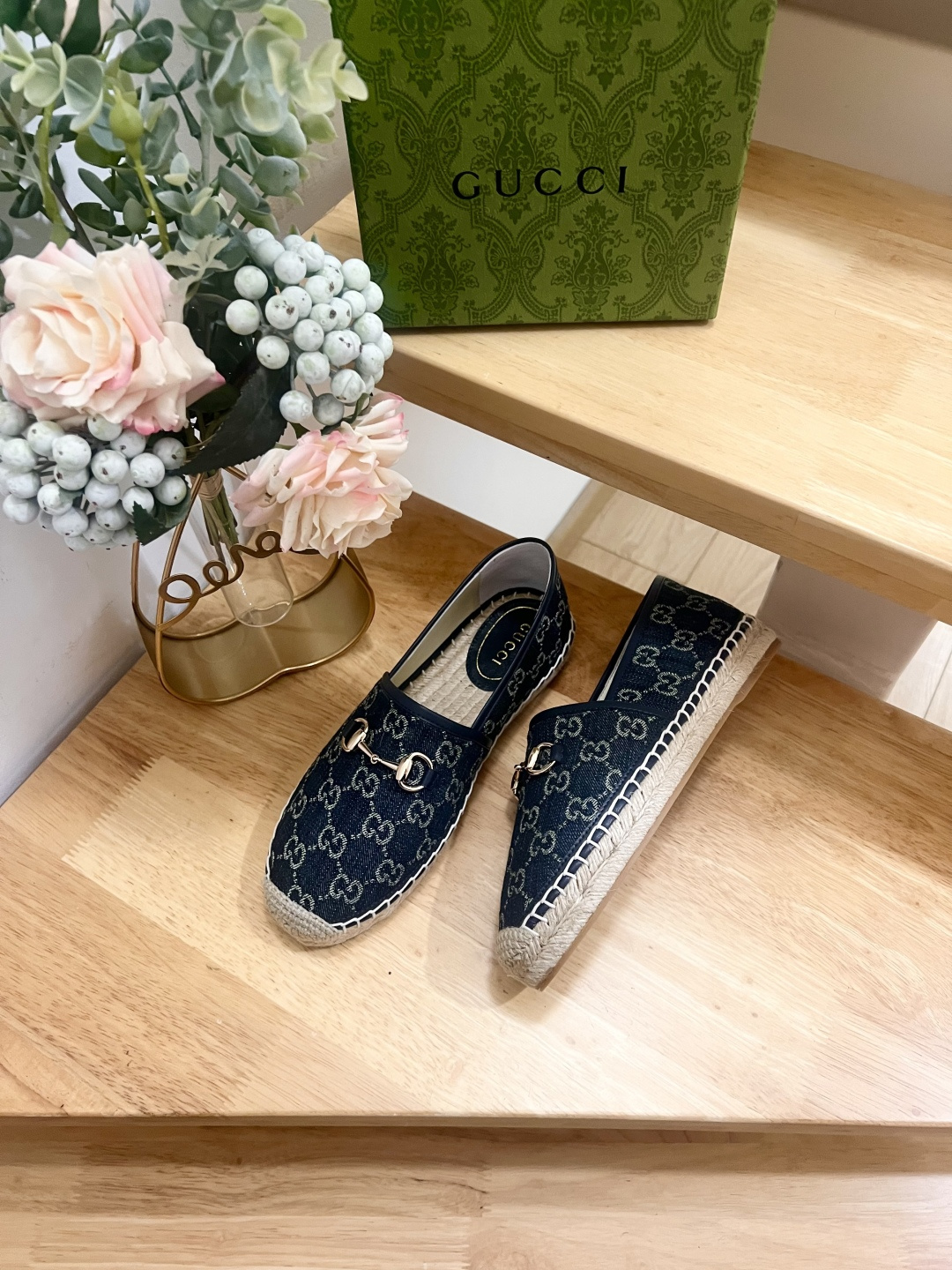 Gucci Women Shoes