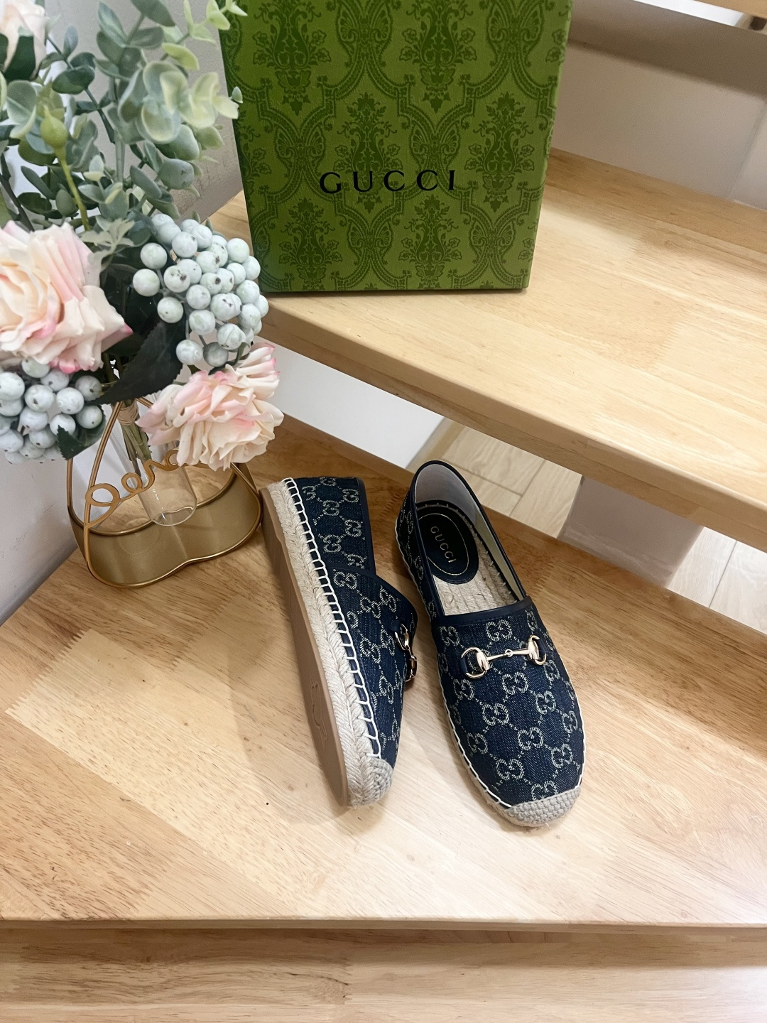 Gucci Women Shoes