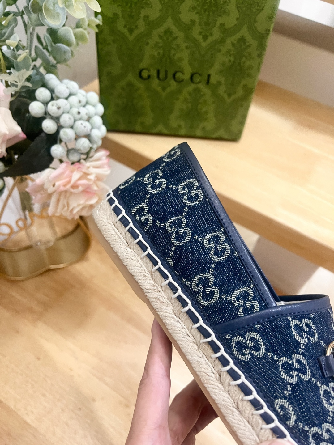 Gucci Women Shoes