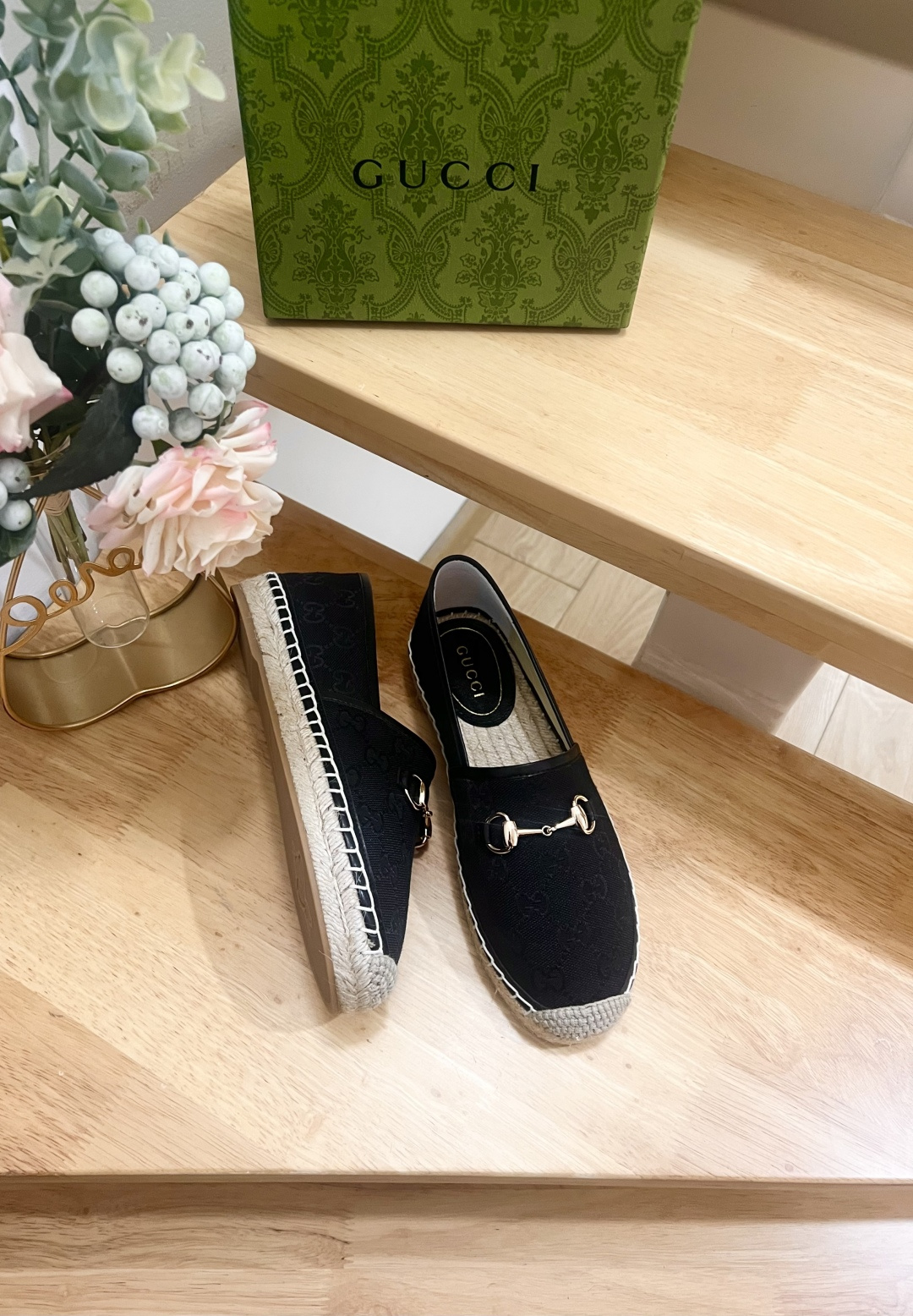 Gucci Women Shoes
