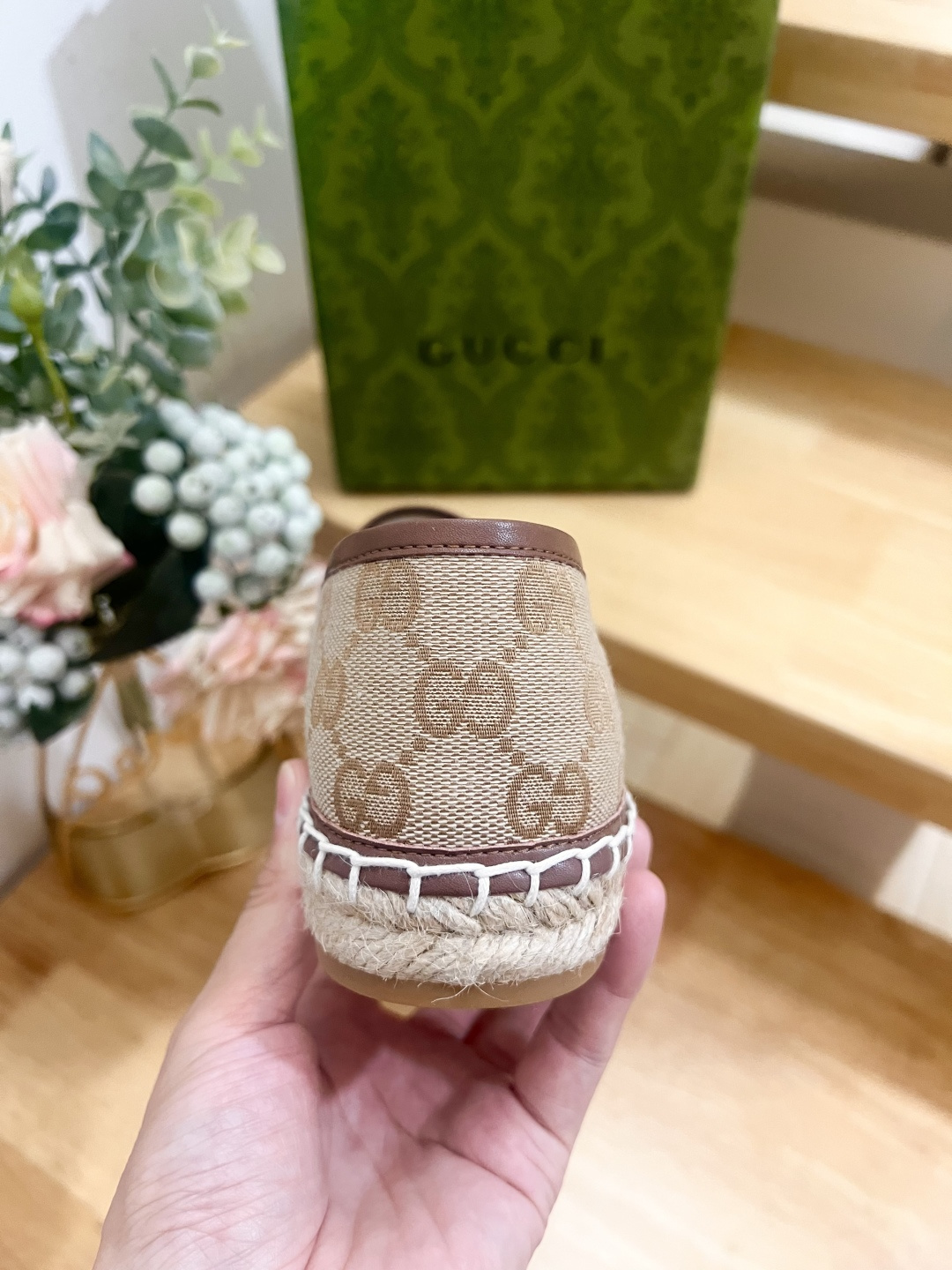 Gucci Women Shoes