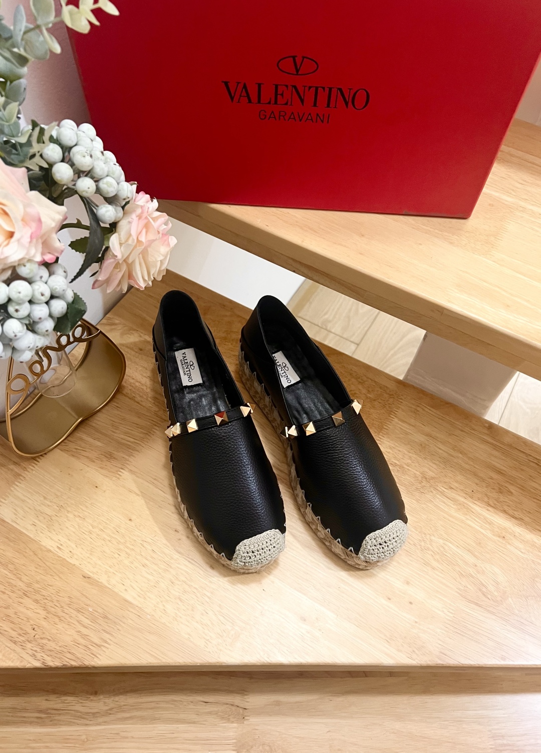 Valentino Garavani Leather Espadrille Flats with Gold Rockstuds 7 cmp i1742022192864 3677 0 5