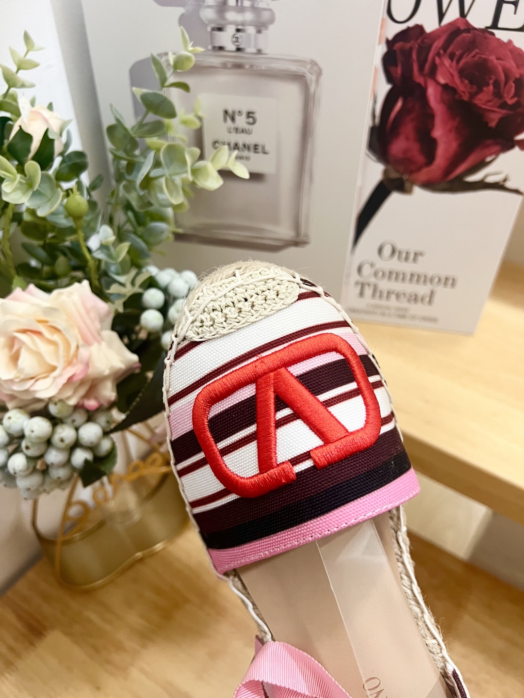 Valentino Garavani Canvas Wedge Espadrilles with VLogo - Pink/White 10 cmp i1742487891886 2636 0 8