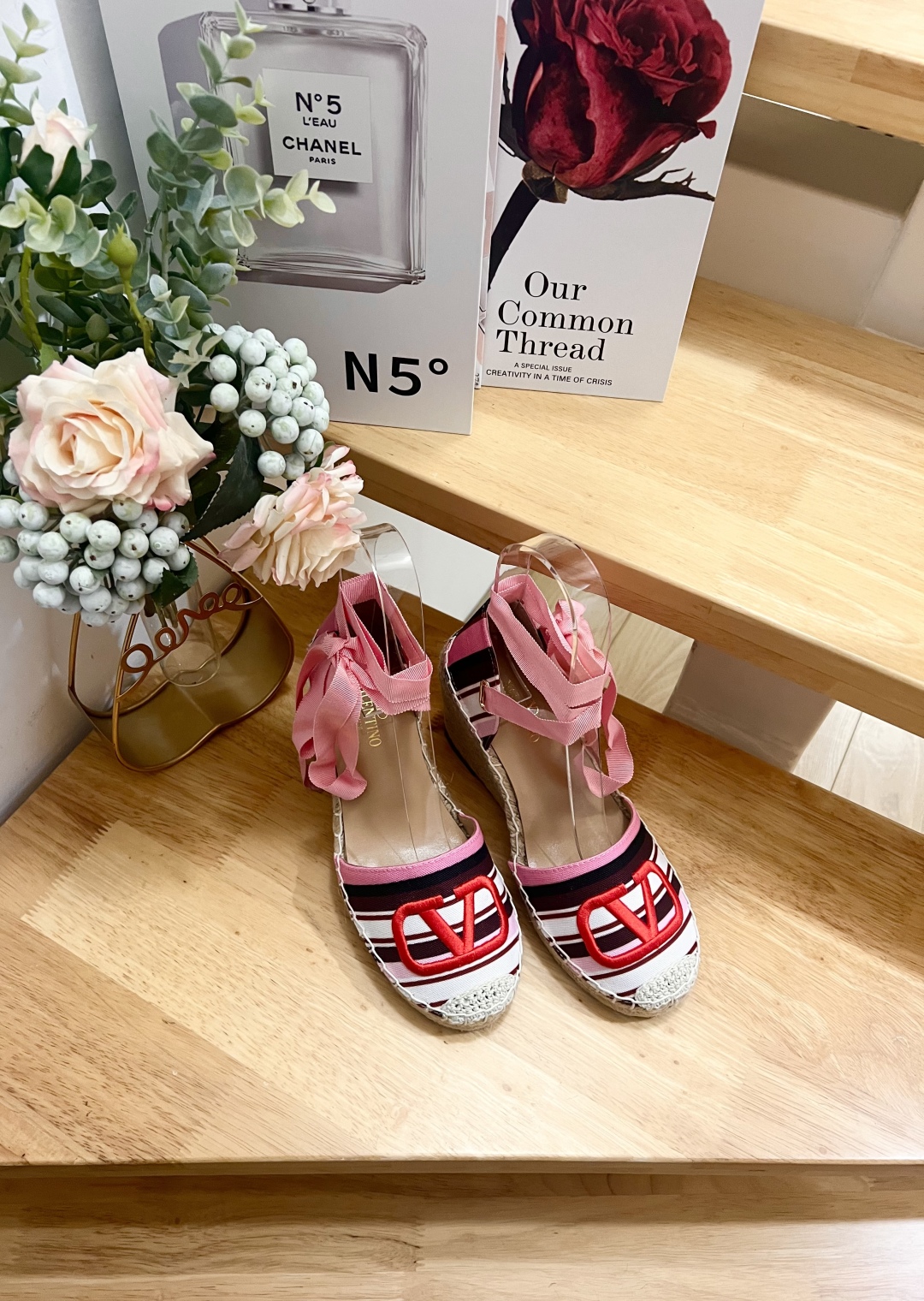 Valentino Garavani Canvas Wedge Espadrilles with VLogo - Pink/White 6 cmp i1742487891897 817 0 3