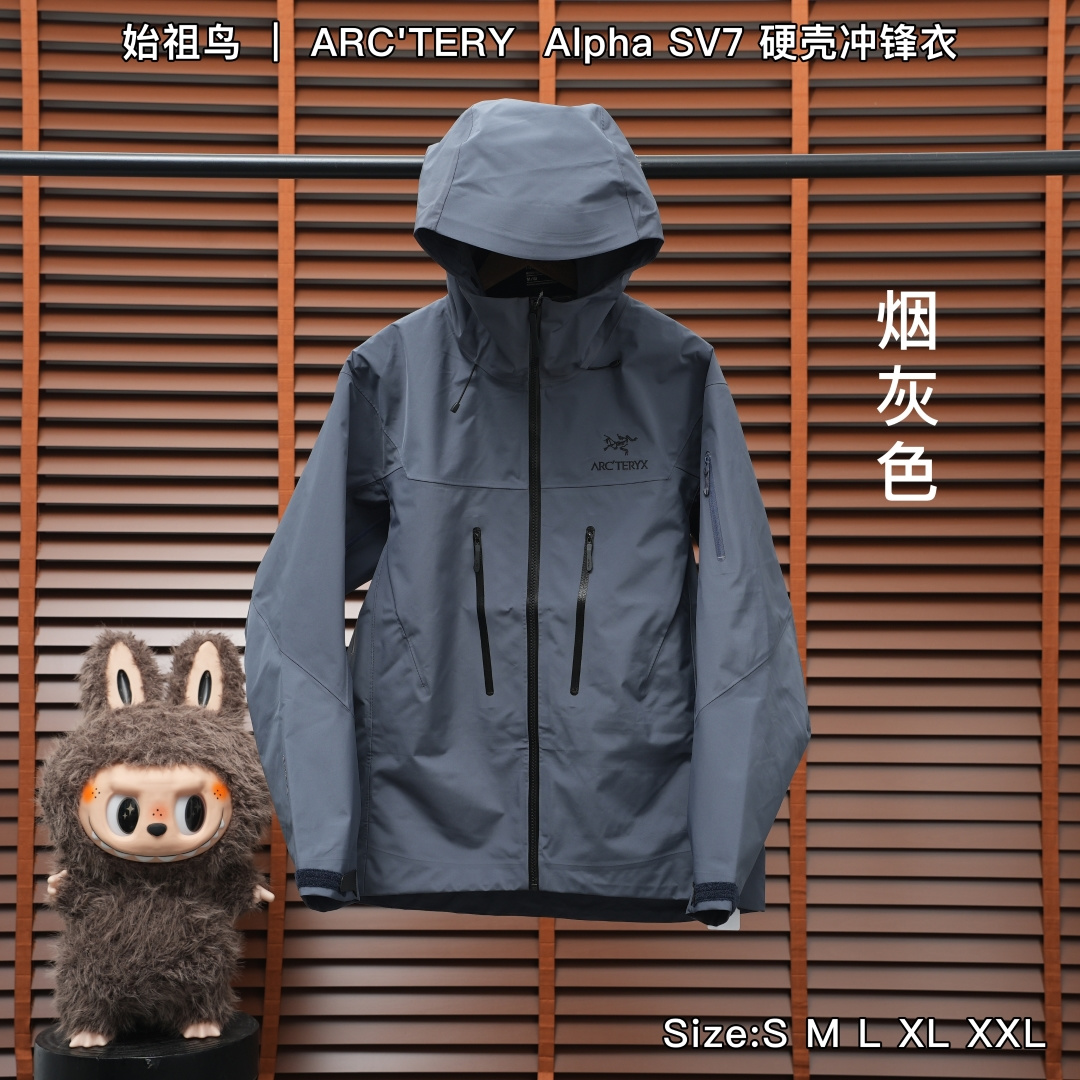 烟灰色 始祖鸟 ｜ ARC'TERY  Alpha SV7  硬壳冲锋衣HH 𝐒𝐢𝐳𝐞：𝐒 𝐌 𝐋 𝐗𝐋 𝐗𝐗𝐋 产品配