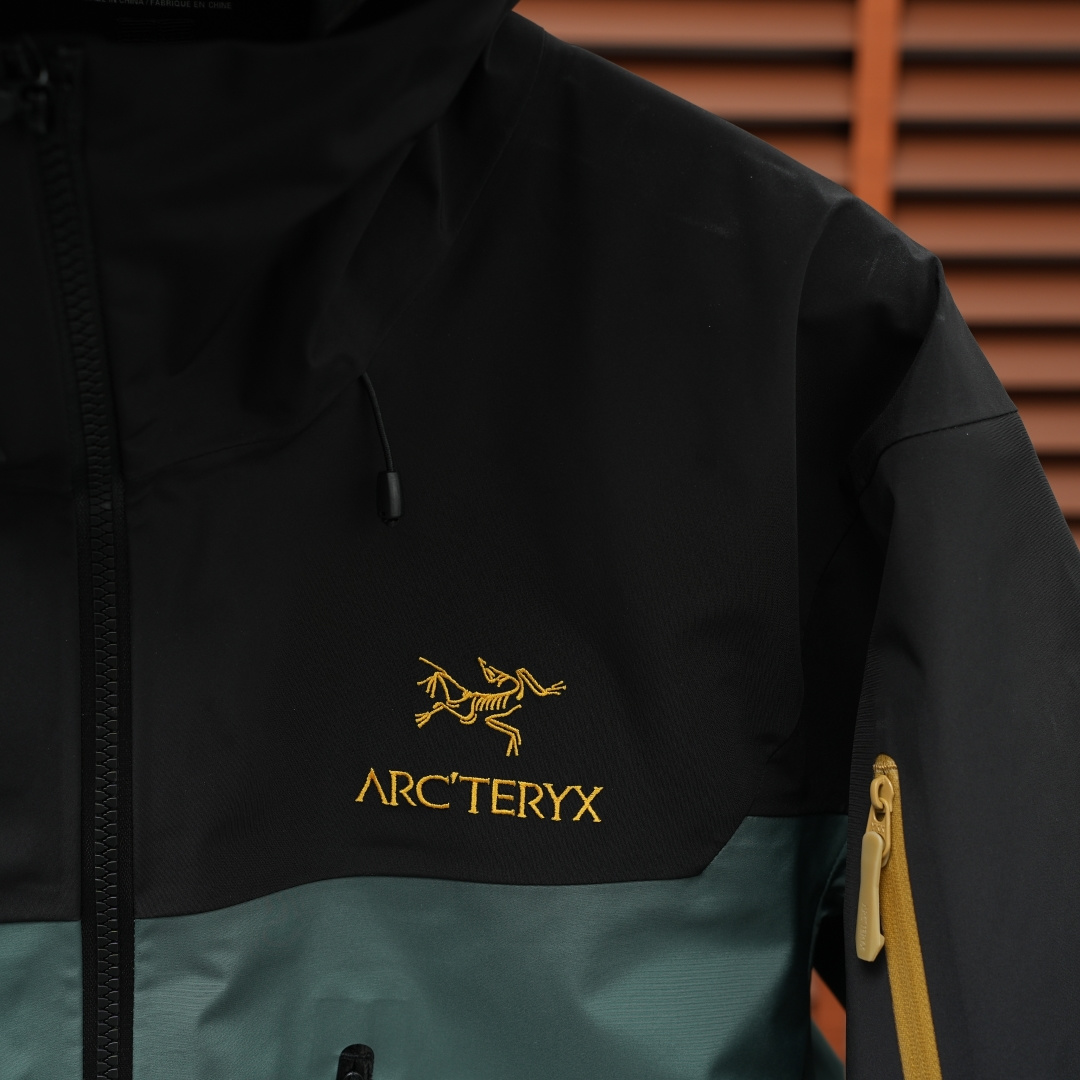 黑金绿 始祖鸟 ｜ ARC'TERY  Alpha SV7  硬壳冲锋衣HH 𝐒𝐢𝐳𝐞：𝐒 𝐌 𝐋 𝐗𝐋 𝐗𝐗𝐋 产品配