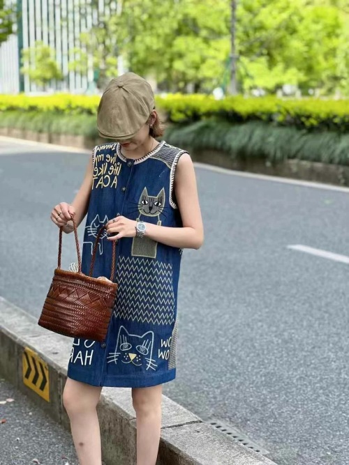 Charming Linen Sleeveless Dress with Embroidered Cat Design, Perfect for Summer 1 Charming Linen Sleeveless Dress with Embroidered Cat Design, Perfect for Summer