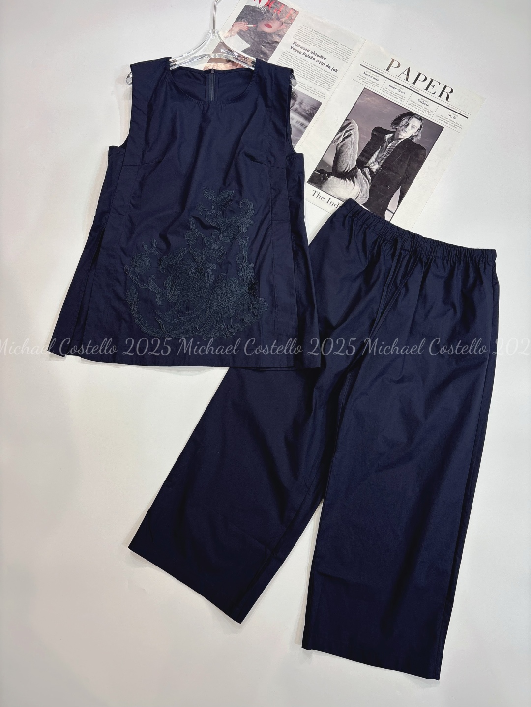 High-End Women’s Dress: Stalwart Stairjacket and Broad-Legged Pants with Elegant Embroidery - 图片 9