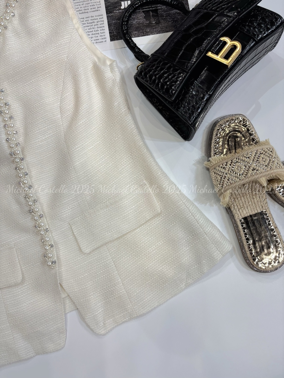 Luxurious Women’s Suits: French Elegance with Jade Accents and Pearl Details - 图片 6
