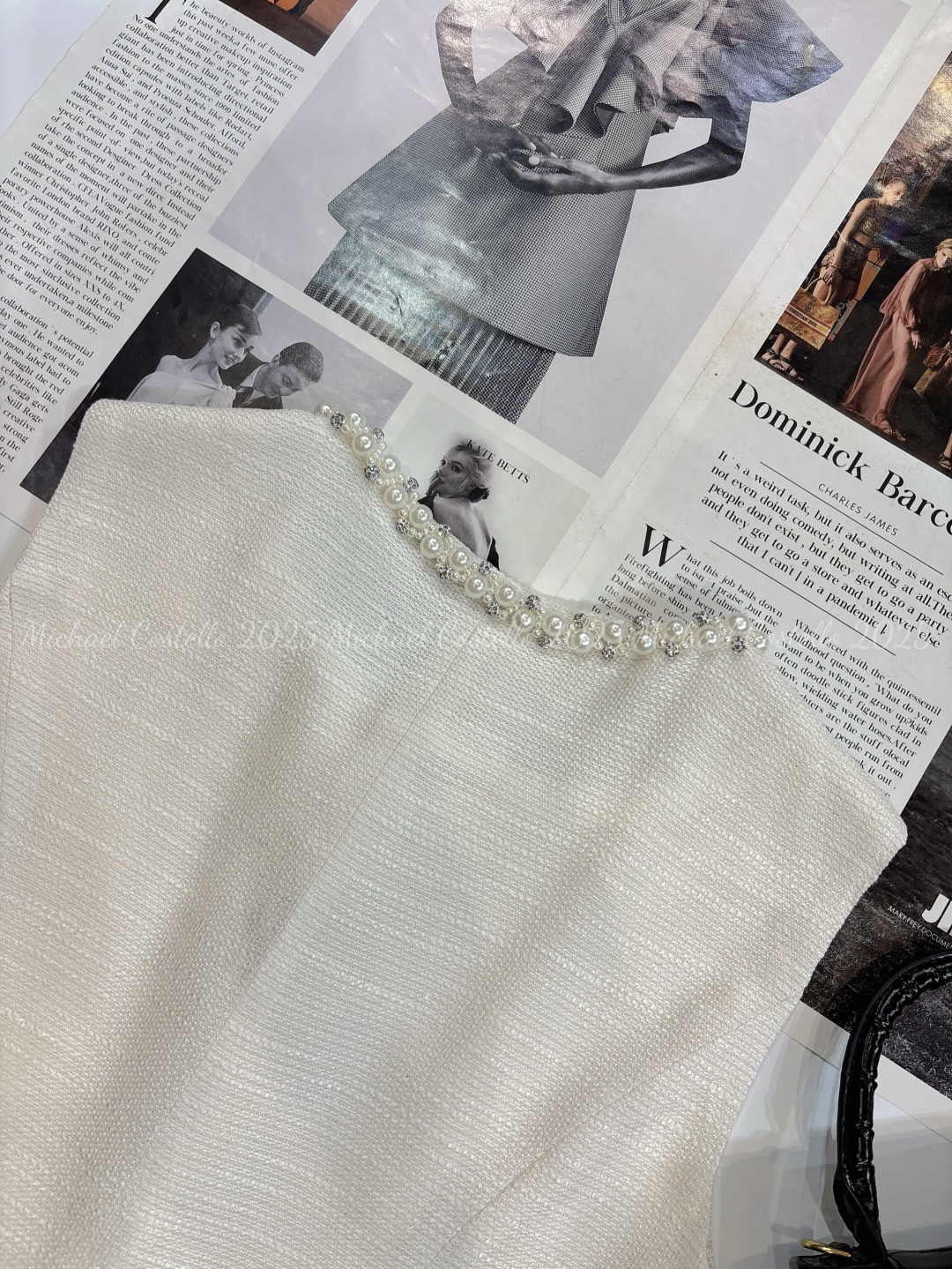 Luxurious Women’s Suits: French Elegance with Jade Accents and Pearl Details - 图片 9