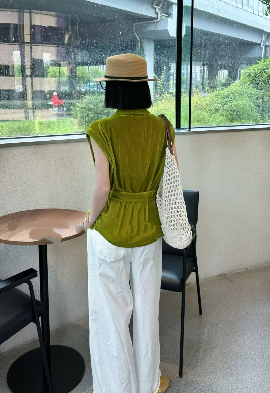 High-End Women’s Clothes: Elegant Design, Velvet Vests, Retro Fashion, Mustard Green Snorkels - 图片 4